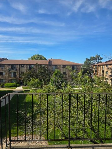 340 Klein Creek Court 5E, Carol Stream, IL 60188