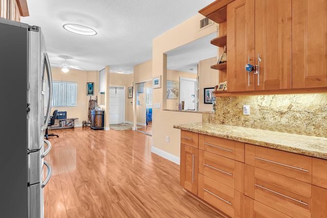 7727 Southampton Terrace 202, Tamarac, FL 33321