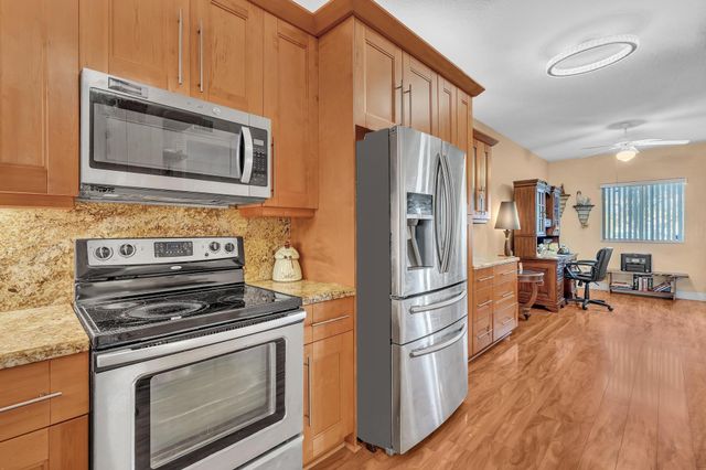 7727 Southampton Terrace 202, Tamarac, FL 33321