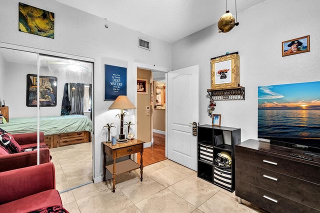 7727 Southampton Terrace 202, Tamarac, FL 33321