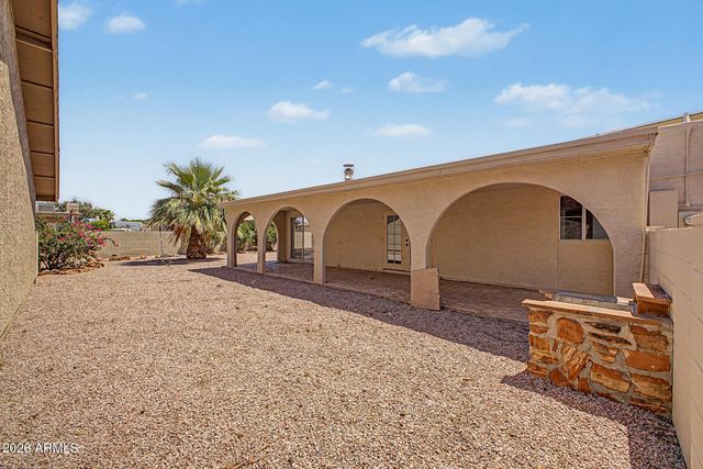 26405 S Snead Drive, Sun Lakes, AZ 85248