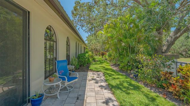 4691 LAS BRISAS LANE, Sarasota, FL 34238