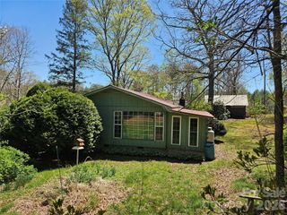 610 Emmas Grove Road, Fletcher, NC 28732