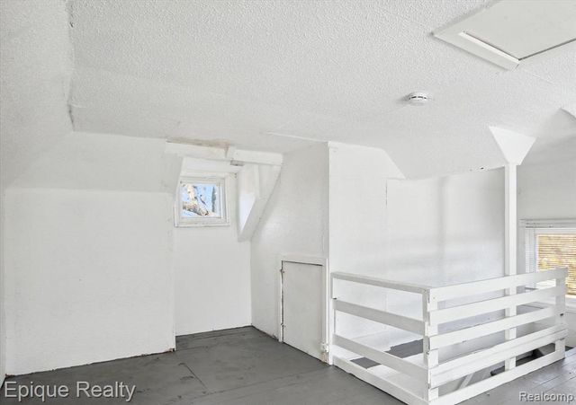 64 Glendale Street, Highland Park, MI 48203