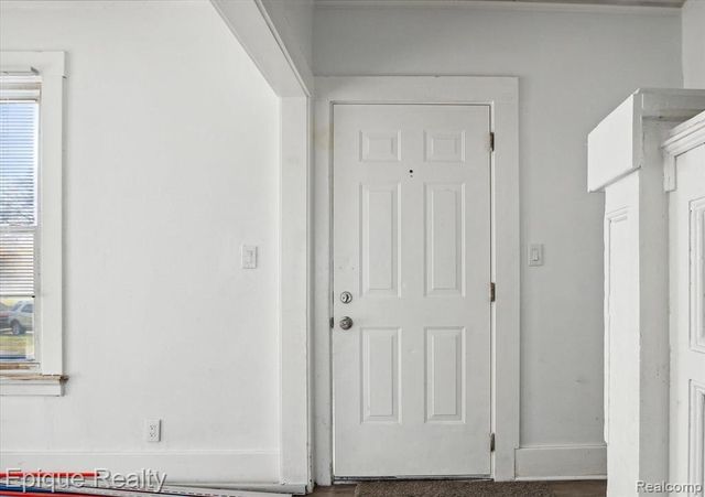64 Glendale Street, Highland Park, MI 48203
