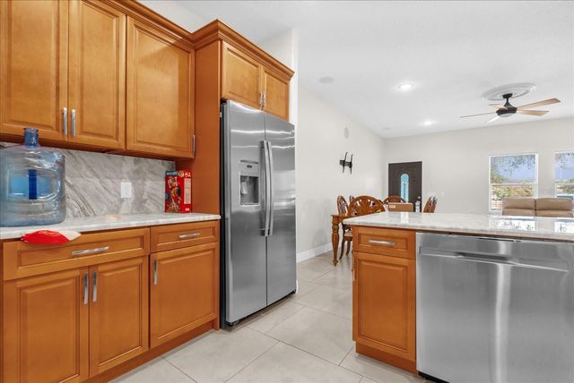 705 LENOX PLACE, Kissimmee, FL 34758