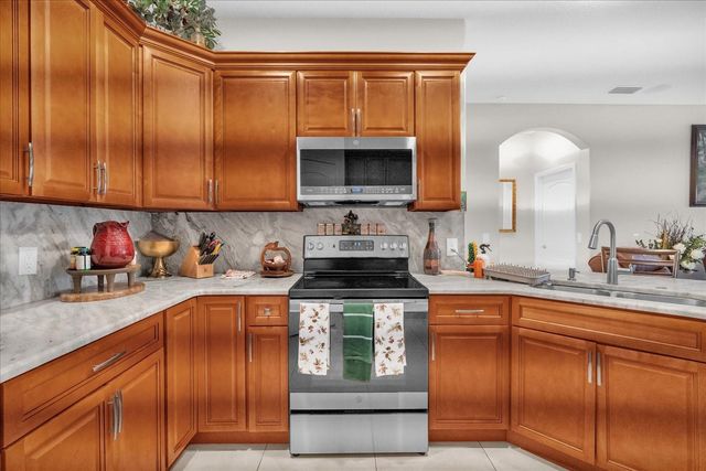 705 LENOX PLACE, Kissimmee, FL 34758