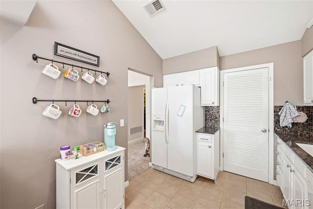 978 Windstream Drive 39, St Peters, MO 63376