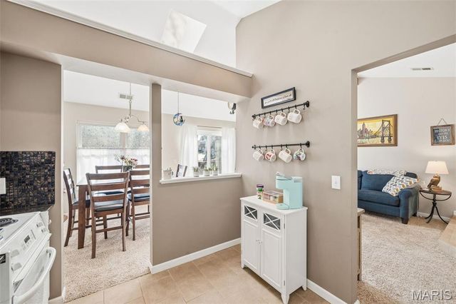 978 Windstream Drive 39, St Peters, MO 63376