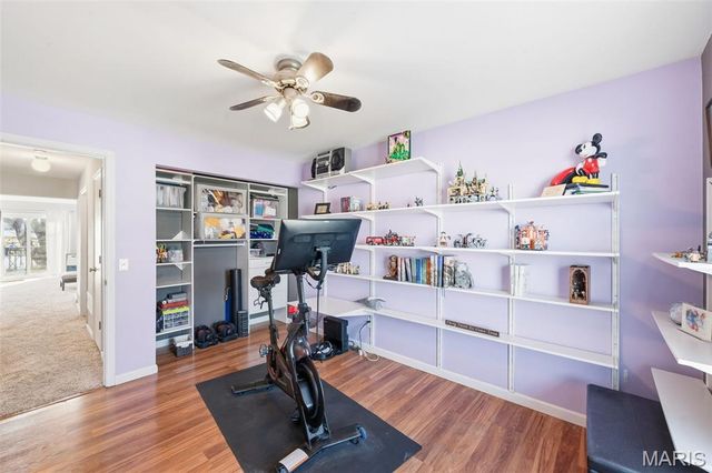 978 Windstream Drive 39, St Peters, MO 63376