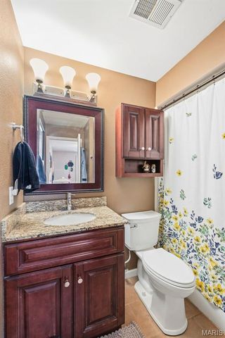 978 Windstream Drive 39, St Peters, MO 63376