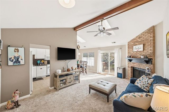 978 Windstream Drive 39, St Peters, MO 63376