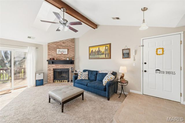 978 Windstream Drive 39, St Peters, MO 63376