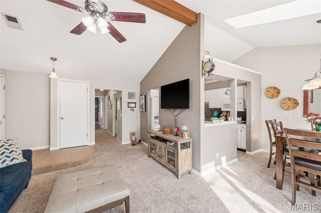 978 Windstream Drive 39, St Peters, MO 63376
