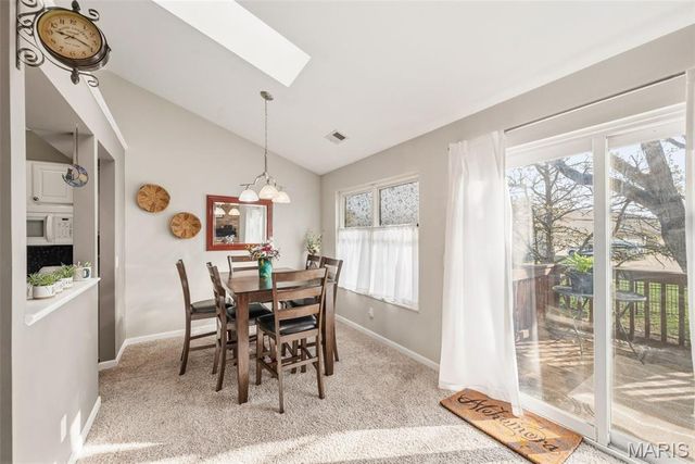 978 Windstream Drive 39, St Peters, MO 63376