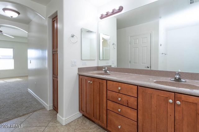 5450 E Deer Valley Drive 4198, Phoenix, AZ 85054