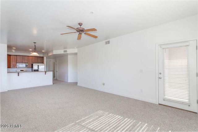 5450 E Deer Valley Drive 4198, Phoenix, AZ 85054