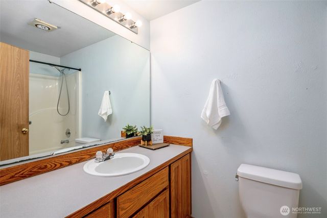 1418 E 59th Street, Tacoma, WA 98404