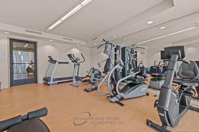 2116 Country Club Drive, St Clair Shores, MI 48082