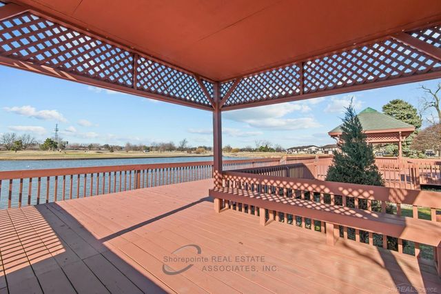 2116 Country Club Drive, St Clair Shores, MI 48082