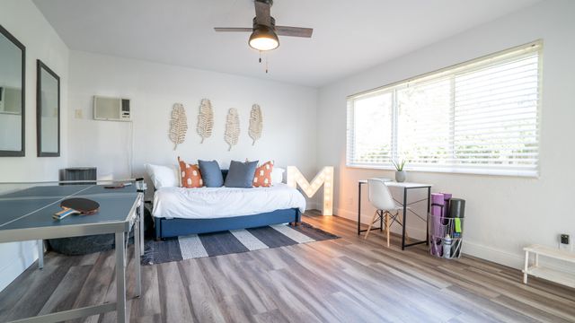 1905 NE 2ND Street 2, Pompano Beach, FL 33060