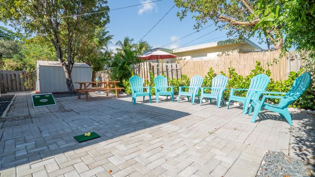 1905 NE 2ND Street 2, Pompano Beach, FL 33060