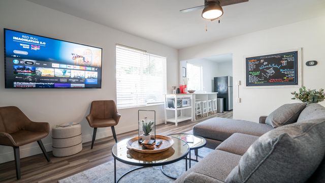 1905 NE 2ND Street 2, Pompano Beach, FL 33060