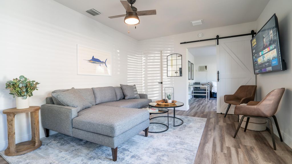 1905 NE 2ND Street 2, Pompano Beach, FL 33060