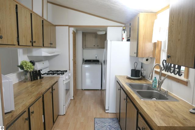 6264 Wildwood Drive, Elwell, MI 48832