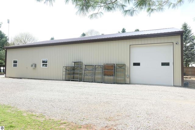 6264 Wildwood Drive, Elwell, MI 48832