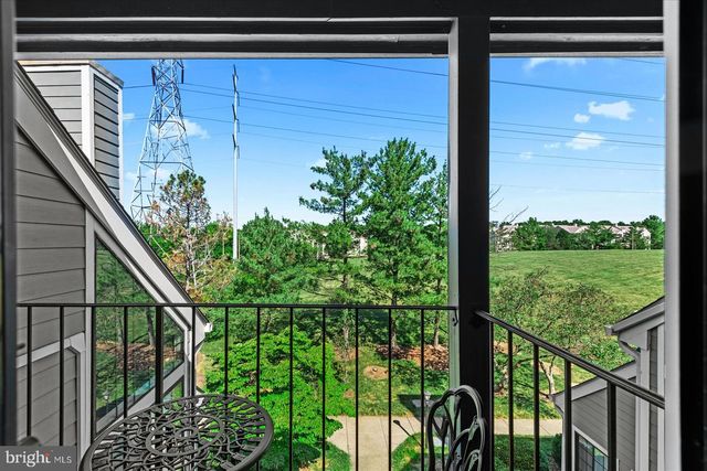 6000-F MERSEY OAKS WAY, Alexandria, VA 22315