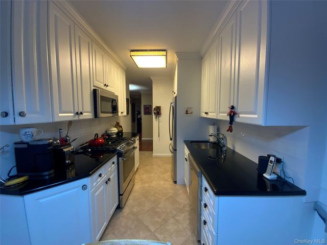 26910 Grand Central Parkway 16N, Floral Park, NY 11005