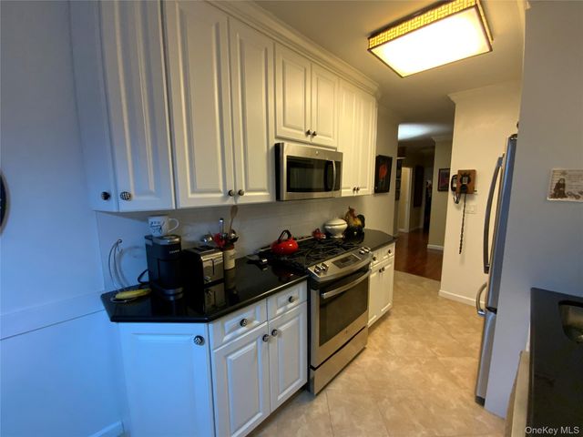 26910 Grand Central Parkway 16N, Floral Park, NY 11005