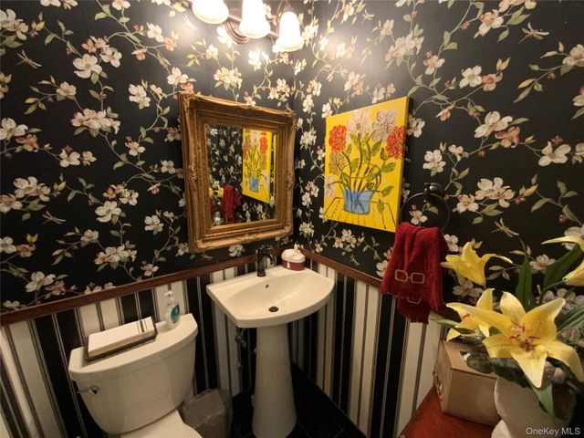 26910 Grand Central Parkway 16N, Floral Park, NY 11005