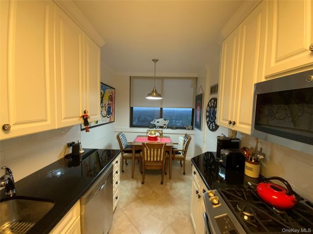 26910 Grand Central Parkway 16N, Floral Park, NY 11005