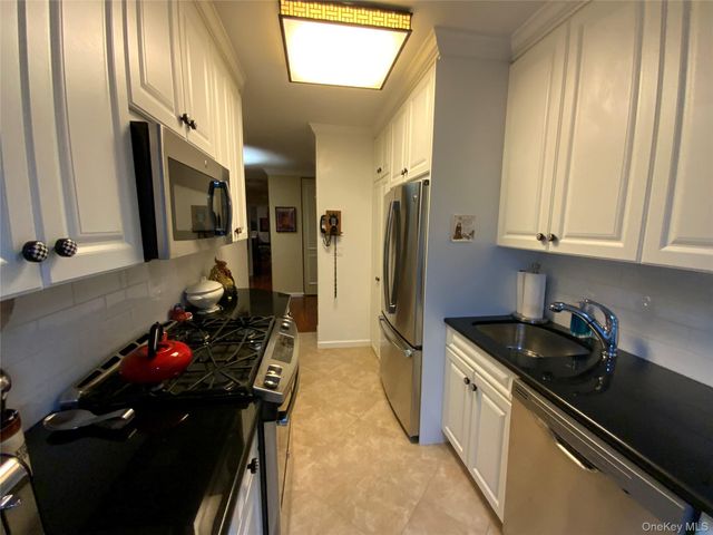 26910 Grand Central Parkway 16N, Floral Park, NY 11005