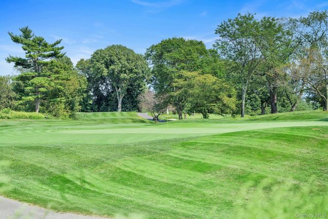 26910 Grand Central Parkway 16N, Floral Park, NY 11005