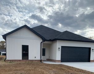 4140 Riley Creek Rd, Normandy, TN 37360