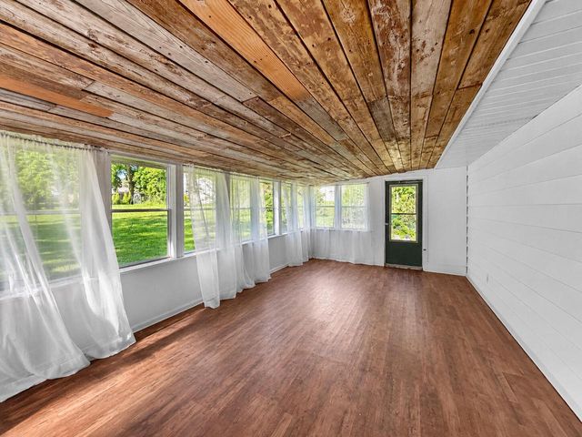 2306 Pleasant AVENUE, New Holstein, WI 53061