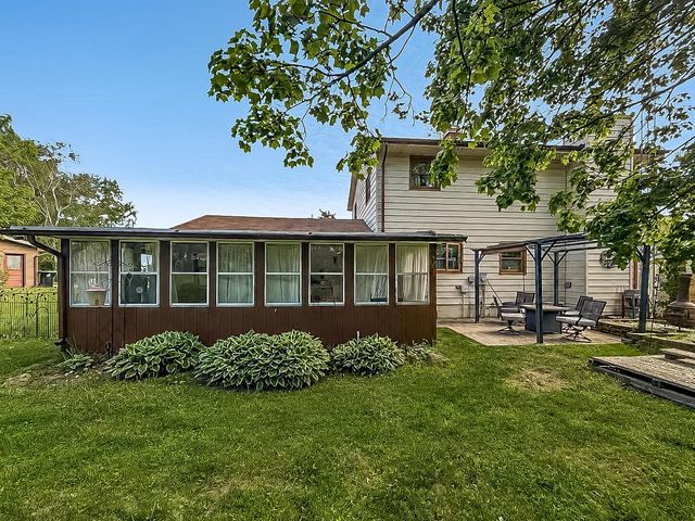2306 Pleasant AVENUE, New Holstein, WI 53061