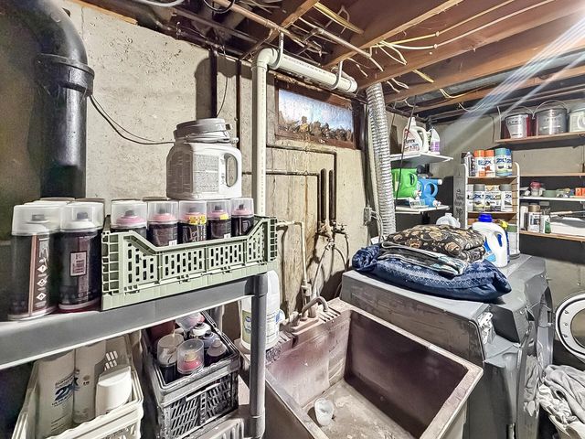 2306 Pleasant AVENUE, New Holstein, WI 53061