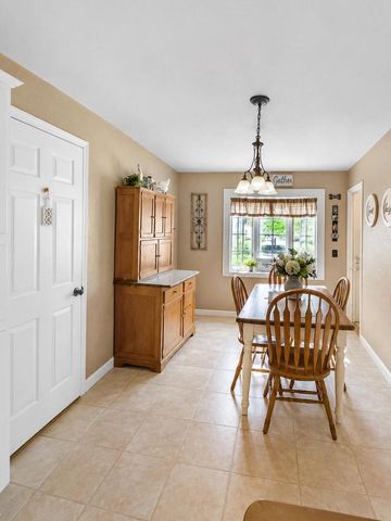2306 Pleasant AVENUE, New Holstein, WI 53061
