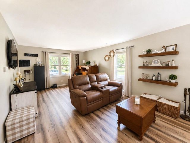 2306 Pleasant AVENUE, New Holstein, WI 53061