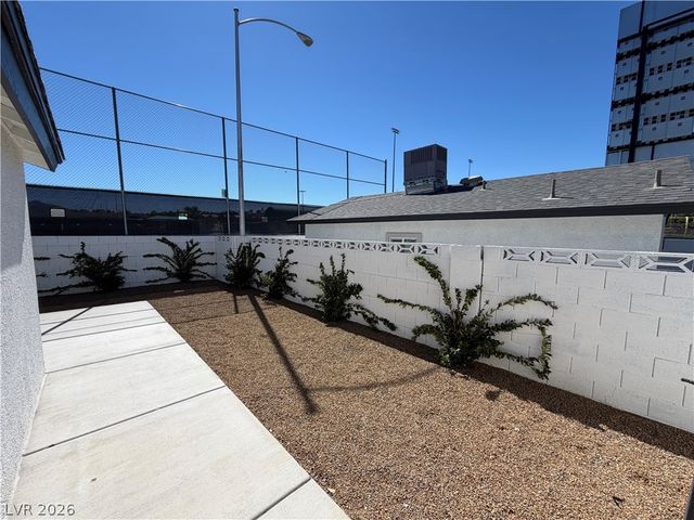 500 Grimsby Avenue, Henderson, NV 89014