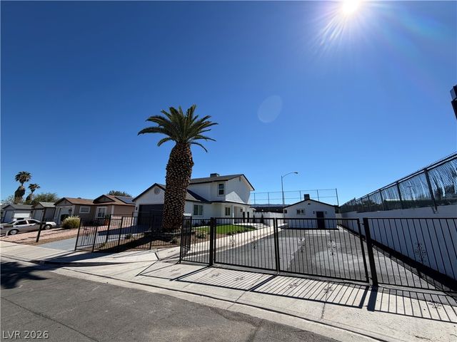 500 Grimsby Avenue, Henderson, NV 89014