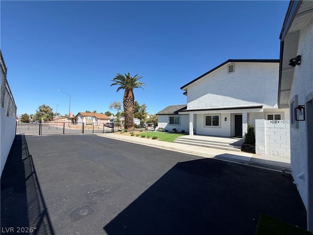 500 Grimsby Avenue, Henderson, NV 89014