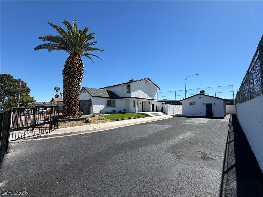 500 Grimsby Avenue, Henderson, NV 89014 — photo 3