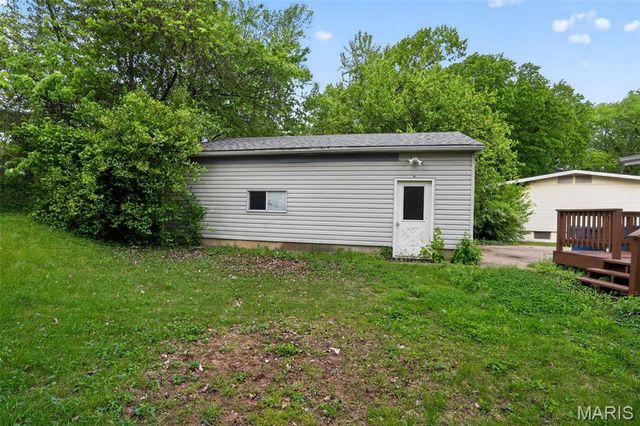 10253 Green Valley Drive, St Louis, MO 63136