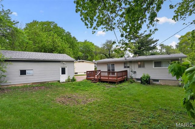 10253 Green Valley Drive, St Louis, MO 63136