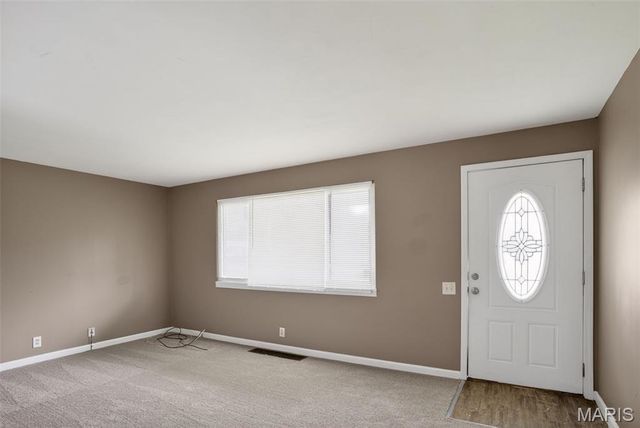 10253 Green Valley Drive, St Louis, MO 63136